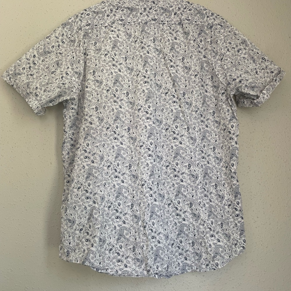 STEEL and JELLY Elegant shirt White with blue designs, Casual Button Down - Picture 8 of 8